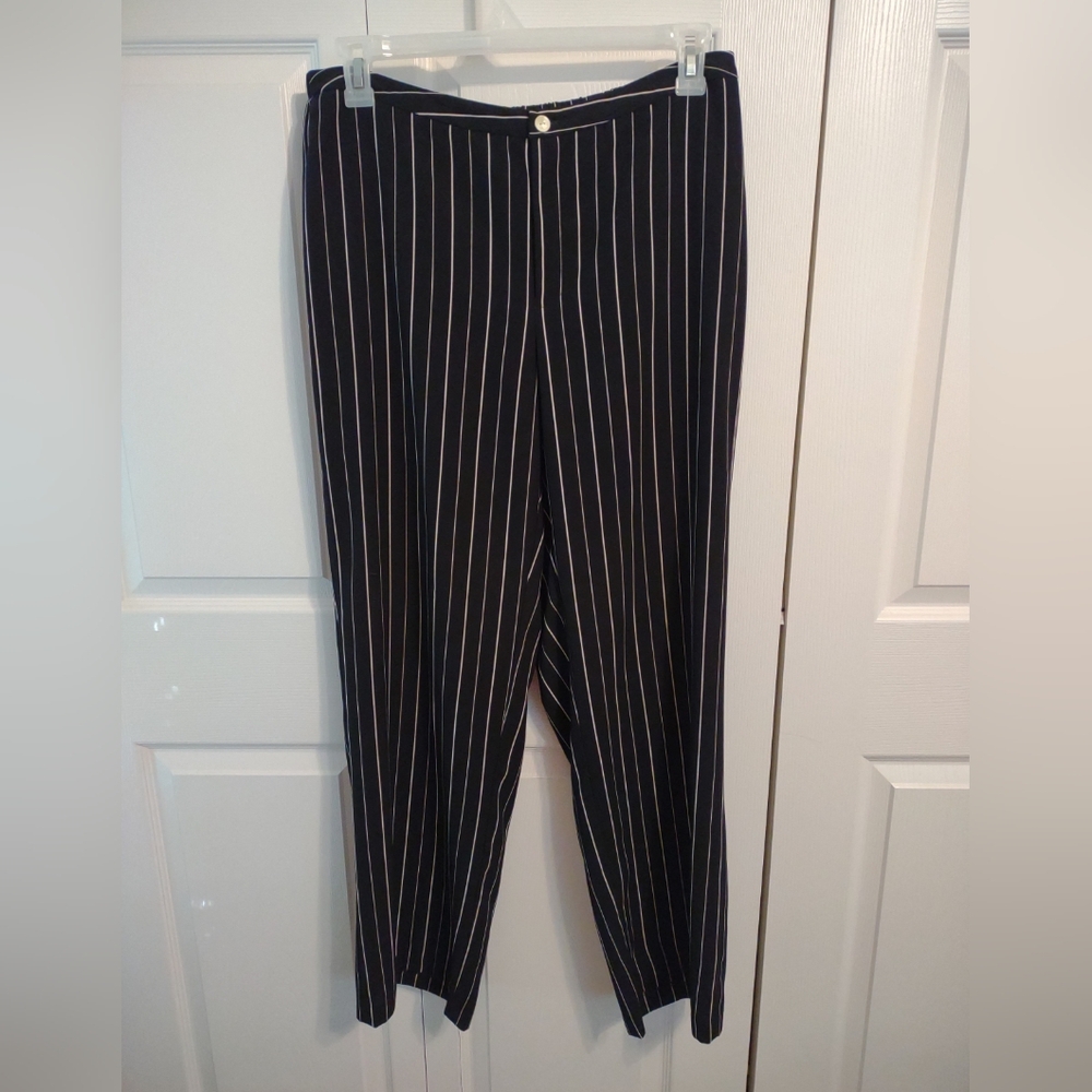 Requirements Black and White Pinstriped 100% Polyester Flat Front Dress Pants 14